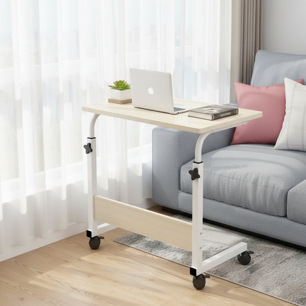 bureau de travail avec laptop