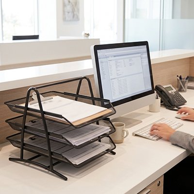 Organisateur de bureau noir