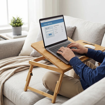 Table ordinateur et un homme